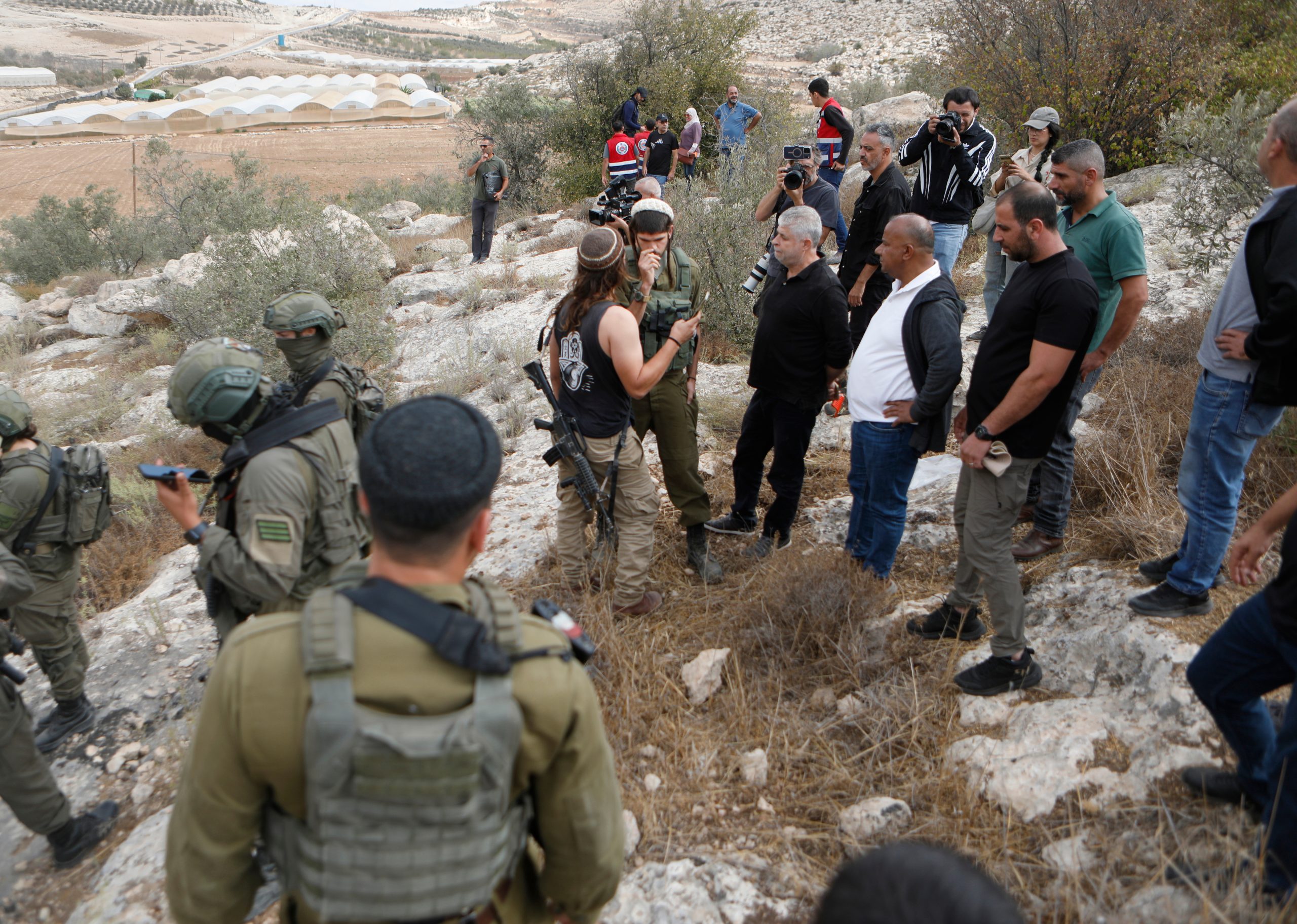 إصابة أربعة فلسطينيين في اعتداءات لمستوطنين صهاينة بالضفة الغربية