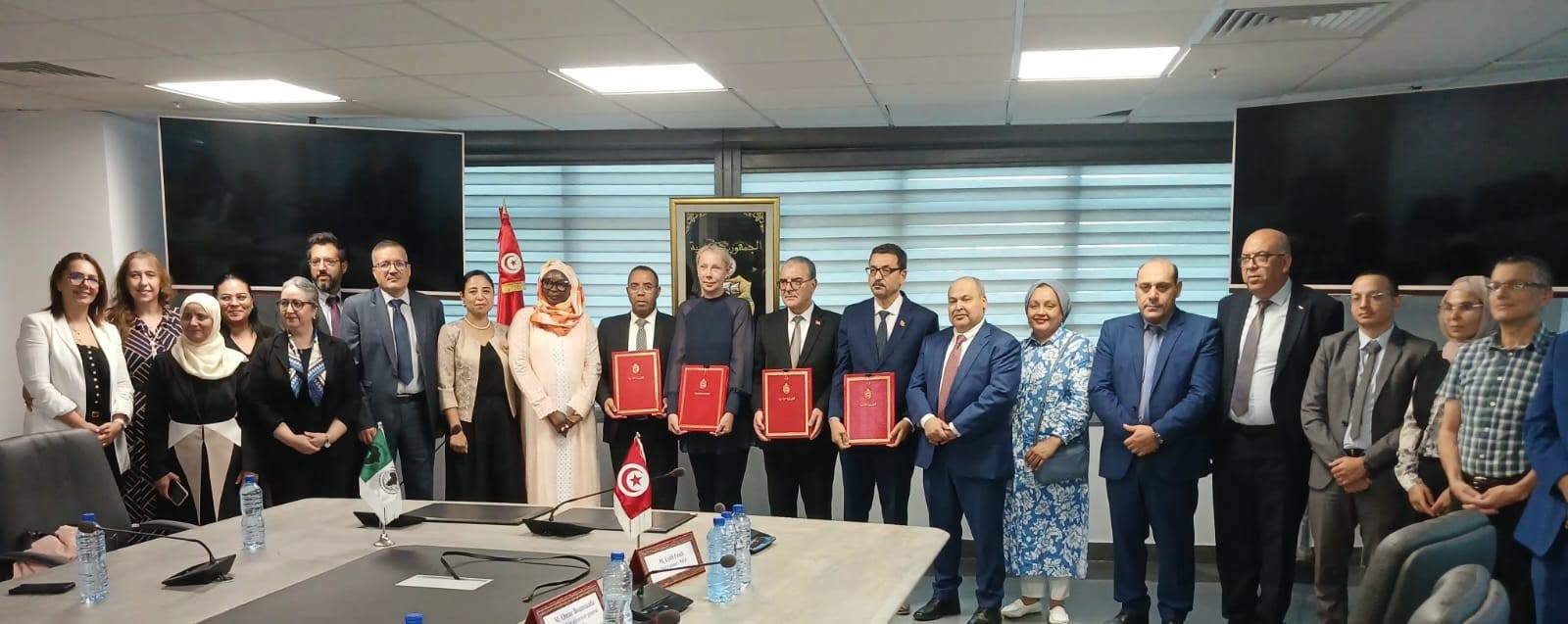 التوقيع على اتفاقيتي ضمان بين الجمهورية التونسية والبنك الإفريقي للتنمية