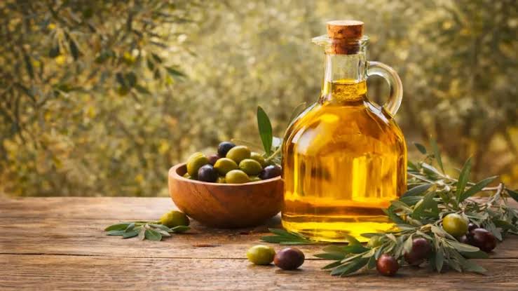 تونس تصدر 381،2 ألف طن من زيت الزيتون بقيمة 4780،4 مليون دينار خلال الأشهر العشرة الأولى من الموسم 2025 /2026