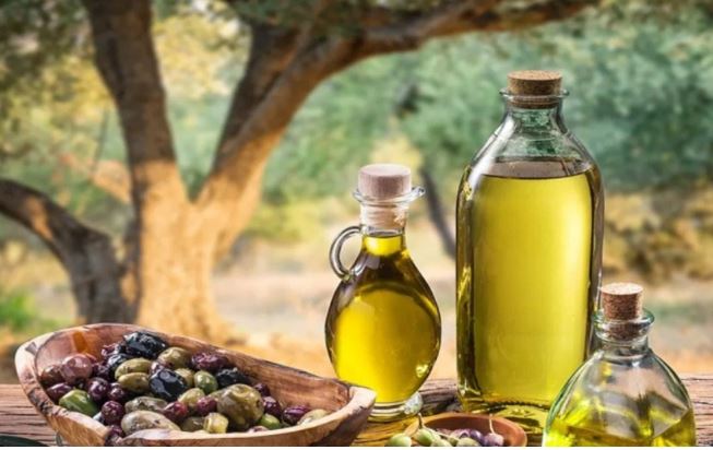 تونس تُصدر 381،2 ألف طن من زيت الزيتون بقيمة 4780،4 مليون دينار