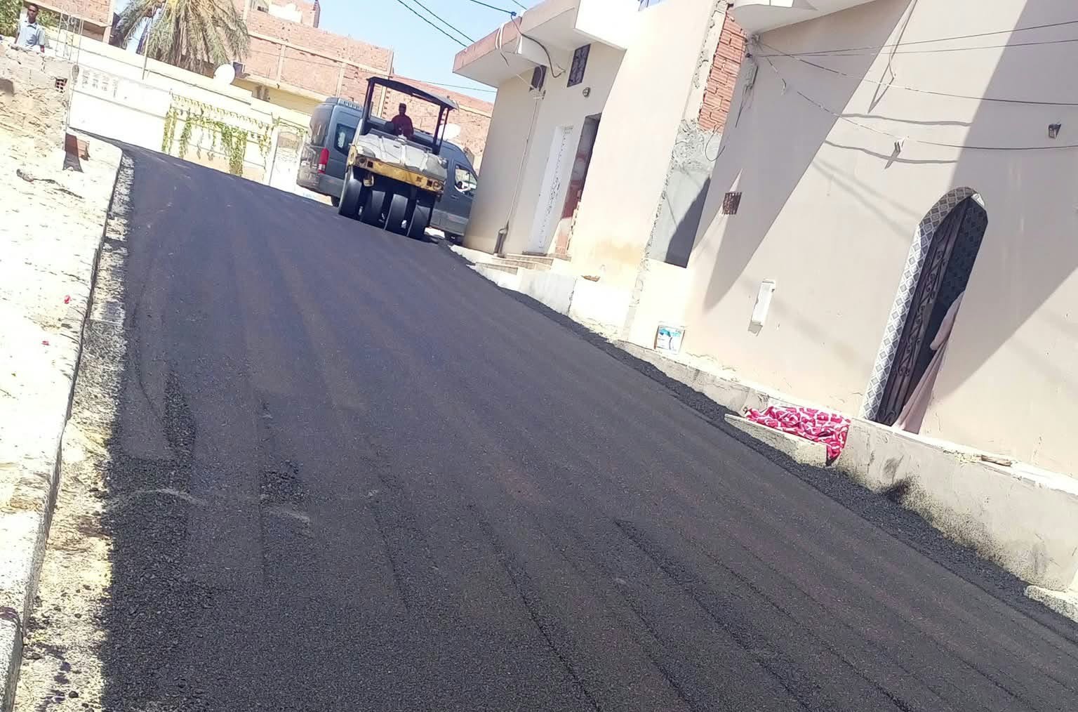 توزر: انطلاق أشغال تعبيد عدد من الطرقات البلدية بحي حفر الطين ضمن الميزانية التشاركية لسنة 2021