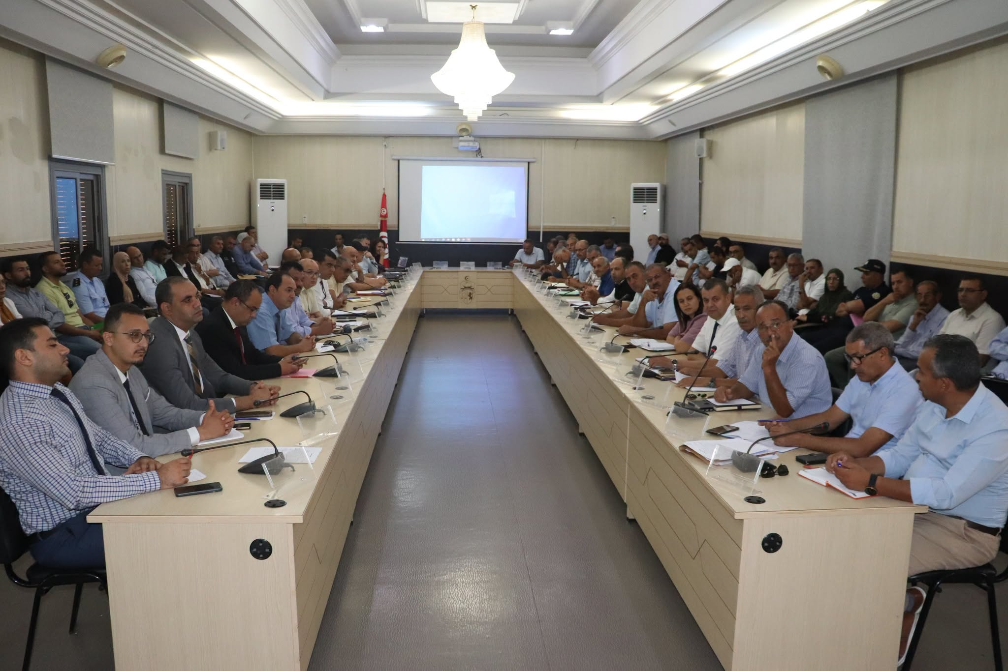 جندوبة: جلسة عمل لمتابعة اللإستعدادات للإنطلاق موسم اللفت السكري خلال الشهر المقبل