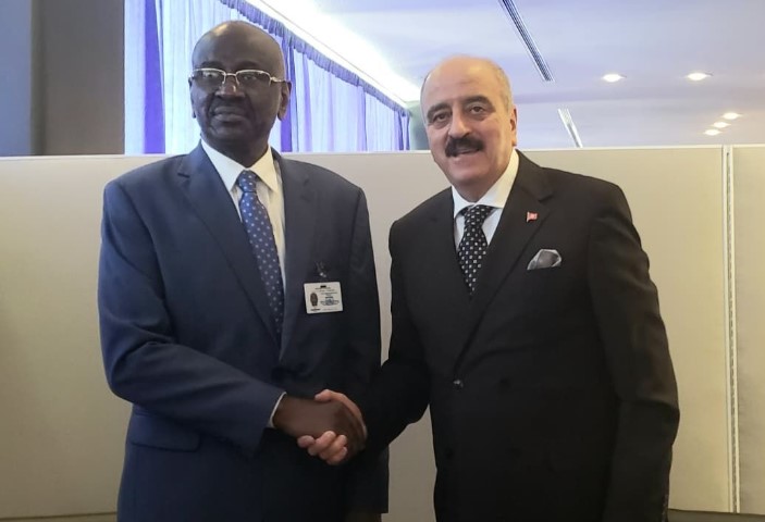 وزير الخارجية يلتقي نظيره الموريتاني
