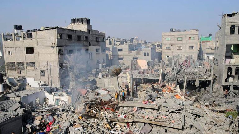 العدوان الصهيوني على غزة : ارتفاع حصيلة الضحايا إلى 74018 شهيدا و 175079 مصابا