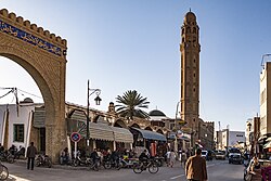 توزر: رصد 70 مليون دينار لانجاز 18 مشروعا في مجال الجسور و الطرقات