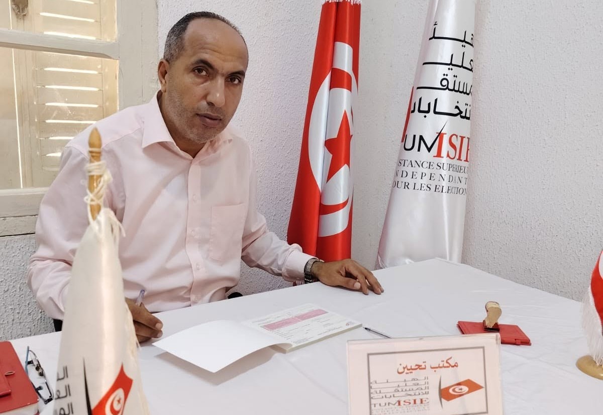 تتواصل  عملية الاقتراع للتصويت على سحب الوكالة من احد اعضاء المجلس المحلي بمعتمدية تمغزة الدائرة الانتخابية عمادة سندس فم الخنقة