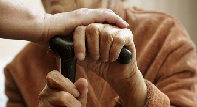 بمناسبة اليوم العالمي لكبار السن .. وزارة الصحة تقدم جملة من التوصيات لتعزيز التقصي المبكر والإحاطة بالمسنين