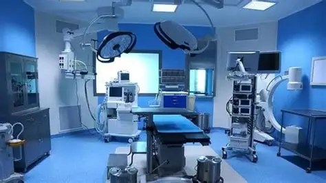 المصحات الخاصة تطالب بخلاص مستحقاتها المتأخرة لدى "الكنام" وتحذر من تداعيات الأزمة المالية