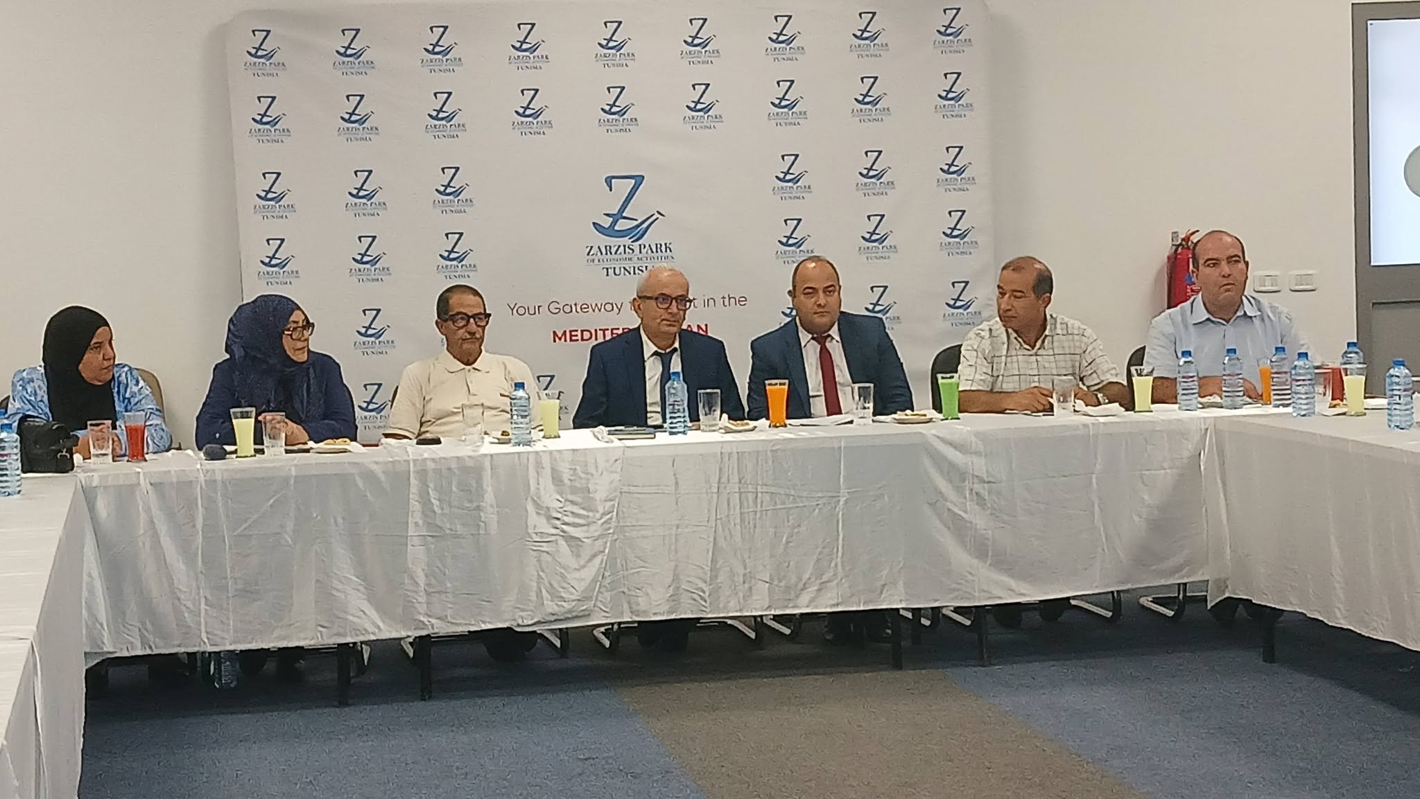 جرجيس : ندوة صحيفة للتعريف بالدورة الثالثة لتظاهرة ايام الاستثمار بولاية مدنين