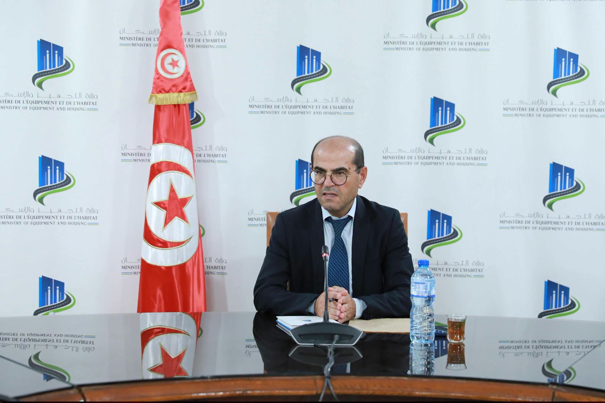 وزير التجهيز يشدد على تسريع إنجاز مشاريع حماية المدن من الفيضانات بأريانة