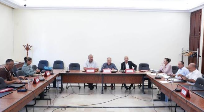 لجنة الصحة بالبرلمان تنظر في مختلف مقترحات القوانين المعروضة عليها