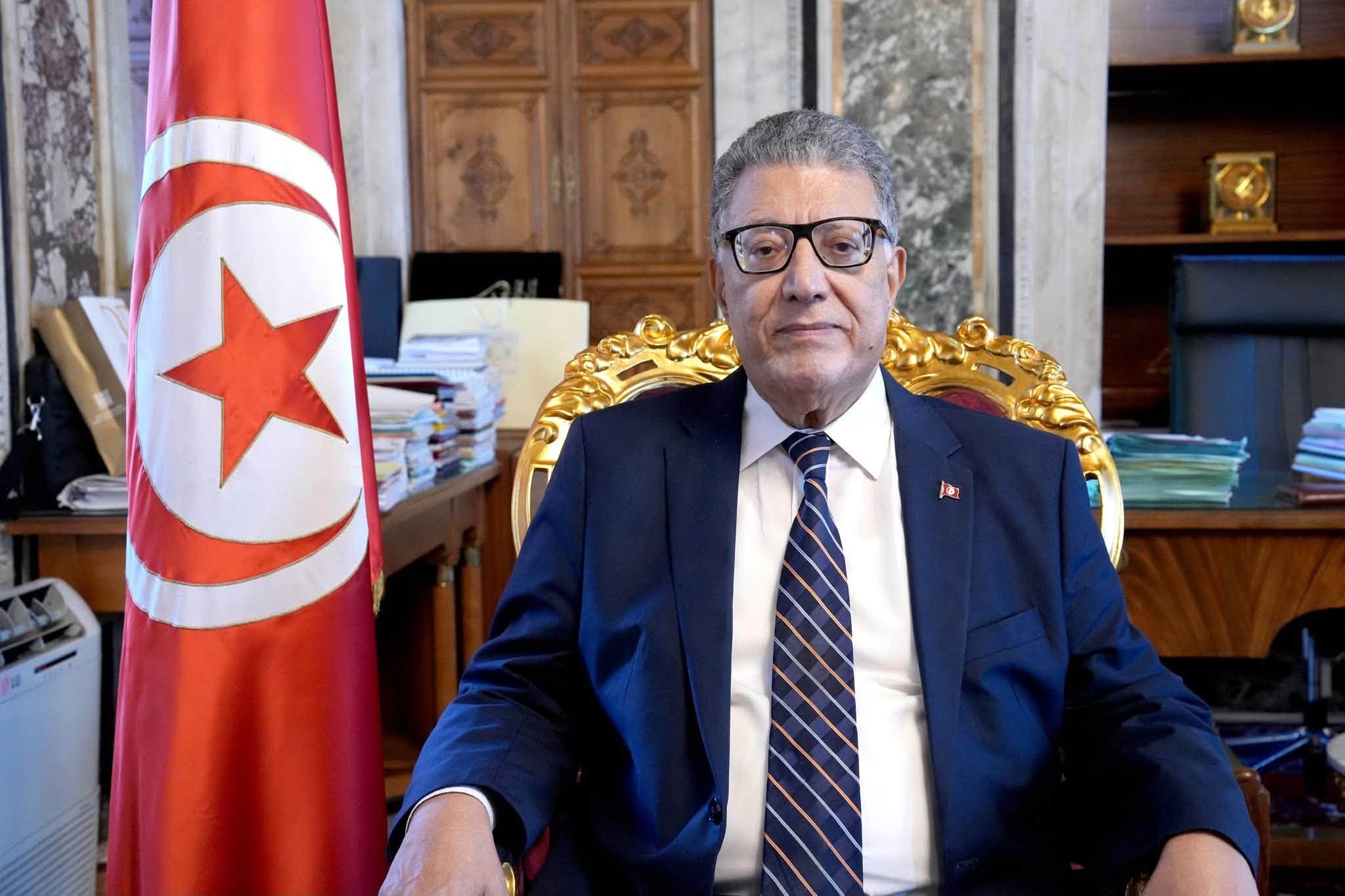 رئيس البرلمان يتعهد بإحالة ملف الدكاترة المعطلين عن العمل الى اللجنة المعنية لإجراء الاستماعات اللازمة بشأنه