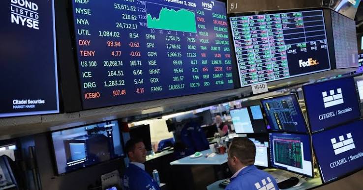 وول ستريت تغلق مرتفعة مع تراجع توقعات رفع الفائدة