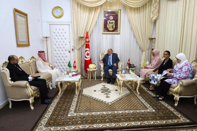 مزيد التنسيق بخصوص تنظيم الحج والعمرة، أبرز محاور لقاء وزير الشؤون الدّينية بسفير السعوديّة في تونس