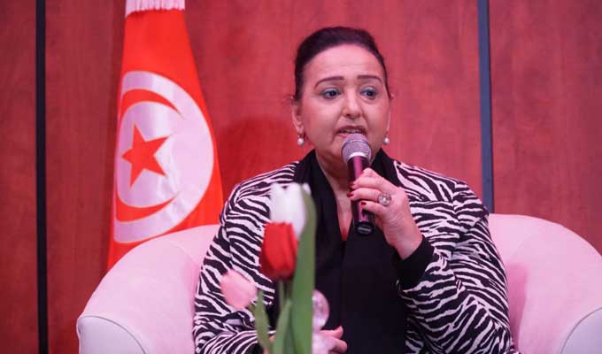 وزيرة الشؤون الثقافية تفتتح المعرض السنوي للمركز الوطني للخزف الفني