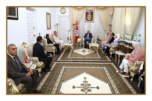 أحمد البوهالي يستقبل سفير السعوديّة ويرحب بزيارة وزير الحج والعمرة السعودي لتونس.