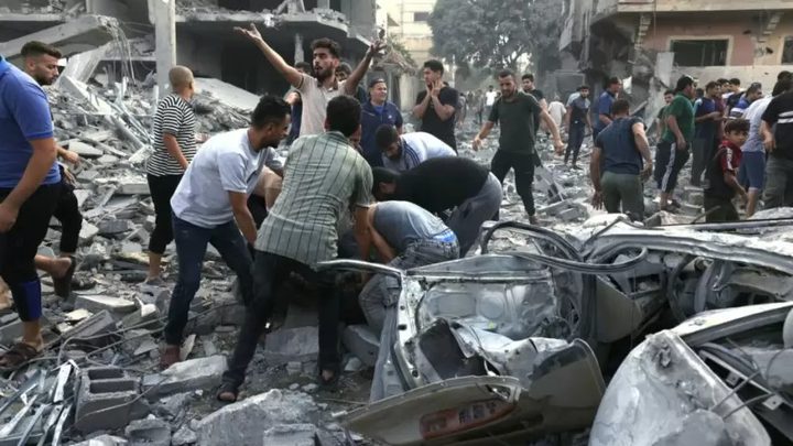 استشهاد فلسطيني في قصف الاحتلال الصهيوني مركبة وسط قطاع غزة