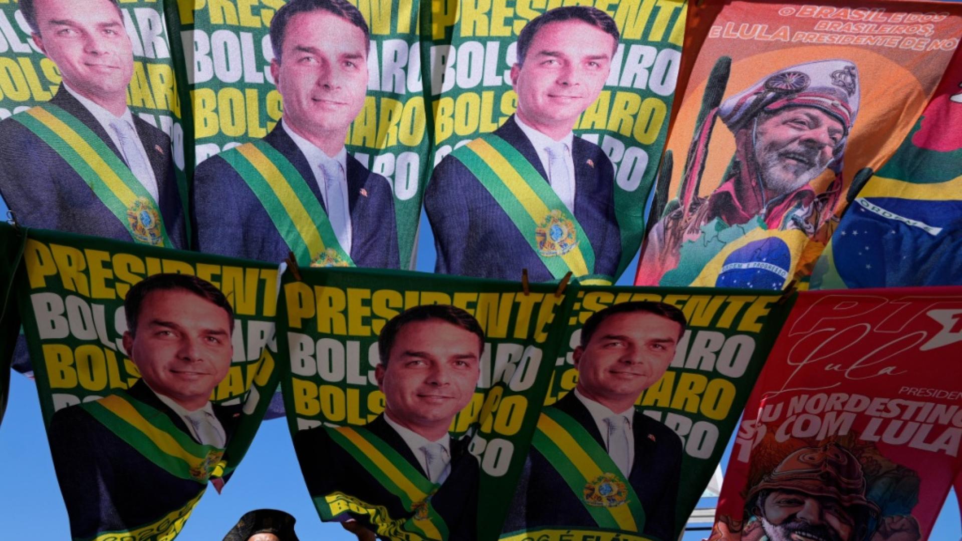 Présidentielle au Brésil : Flavio Bolsonaro en tête du premier tour devant Lula, duel attendu au second tour