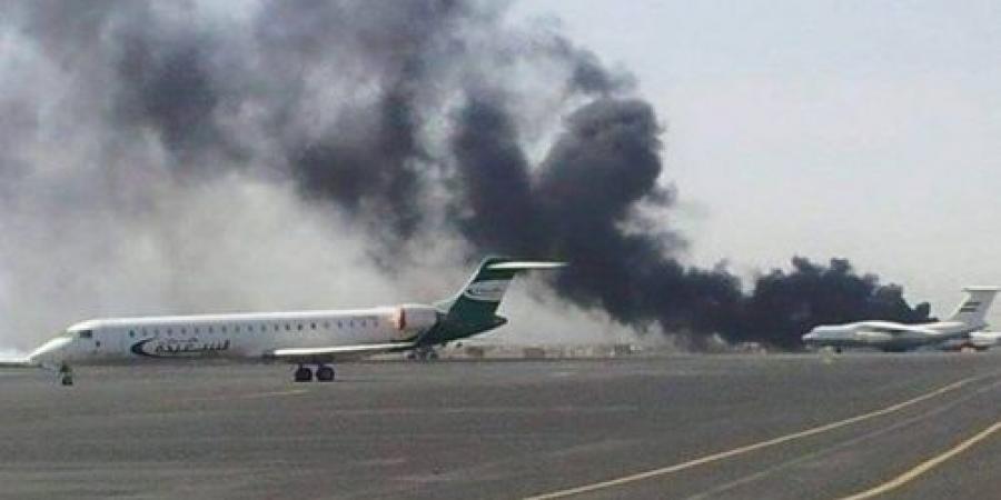 الحوثيون يعلنون قصف عدة أهداف في السعودية منها مطار الملك خالد في الرياض