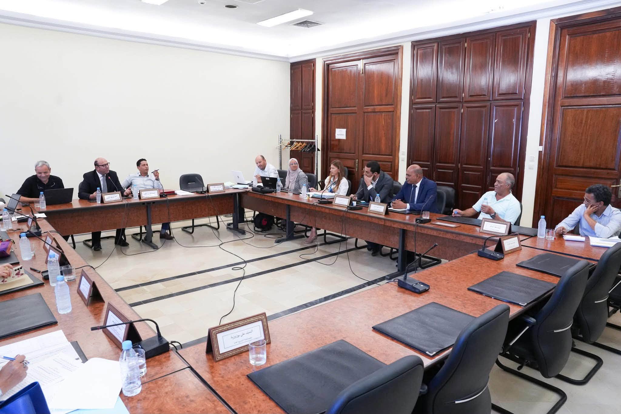 لجنة التشريع العام بمجلس النواب تواصل النظر في مقترح القانون الأساسي المتعلق بتنظيم مهنة المستشار الجبائي
