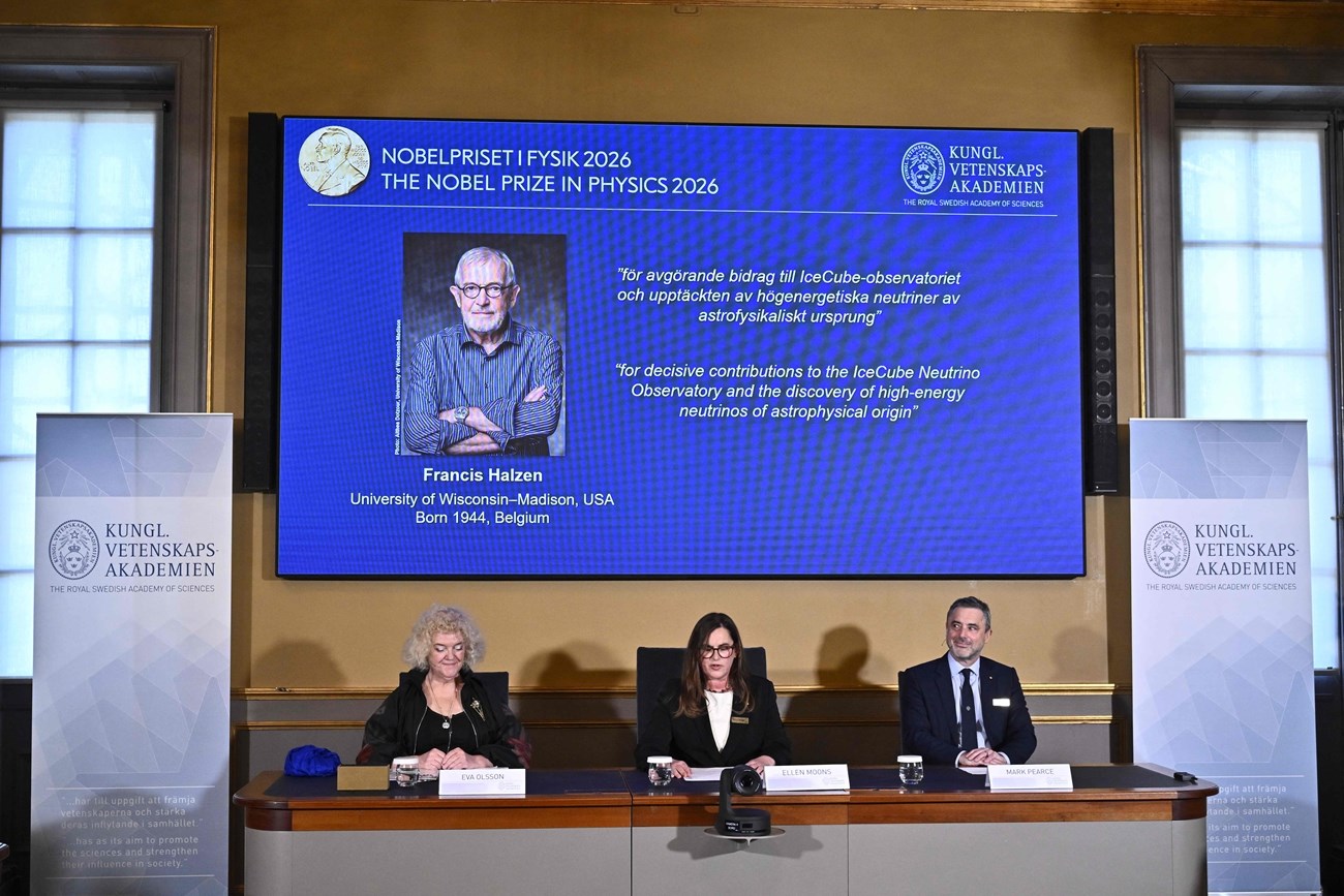 فرنسيس هالزن يفوز بجازة نوبل في الفيزياء لعام 2026