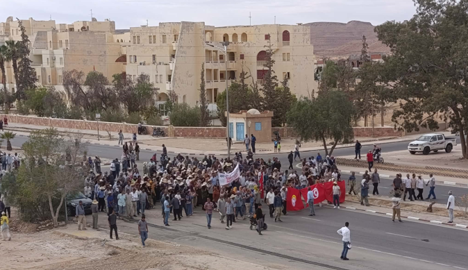 تطاوين : اعوان شركة البيئة والغراسة والبستنة واطاراتها ينفذون اليوم "يوم غضب" على خلفية جملة من المطالب المهنية