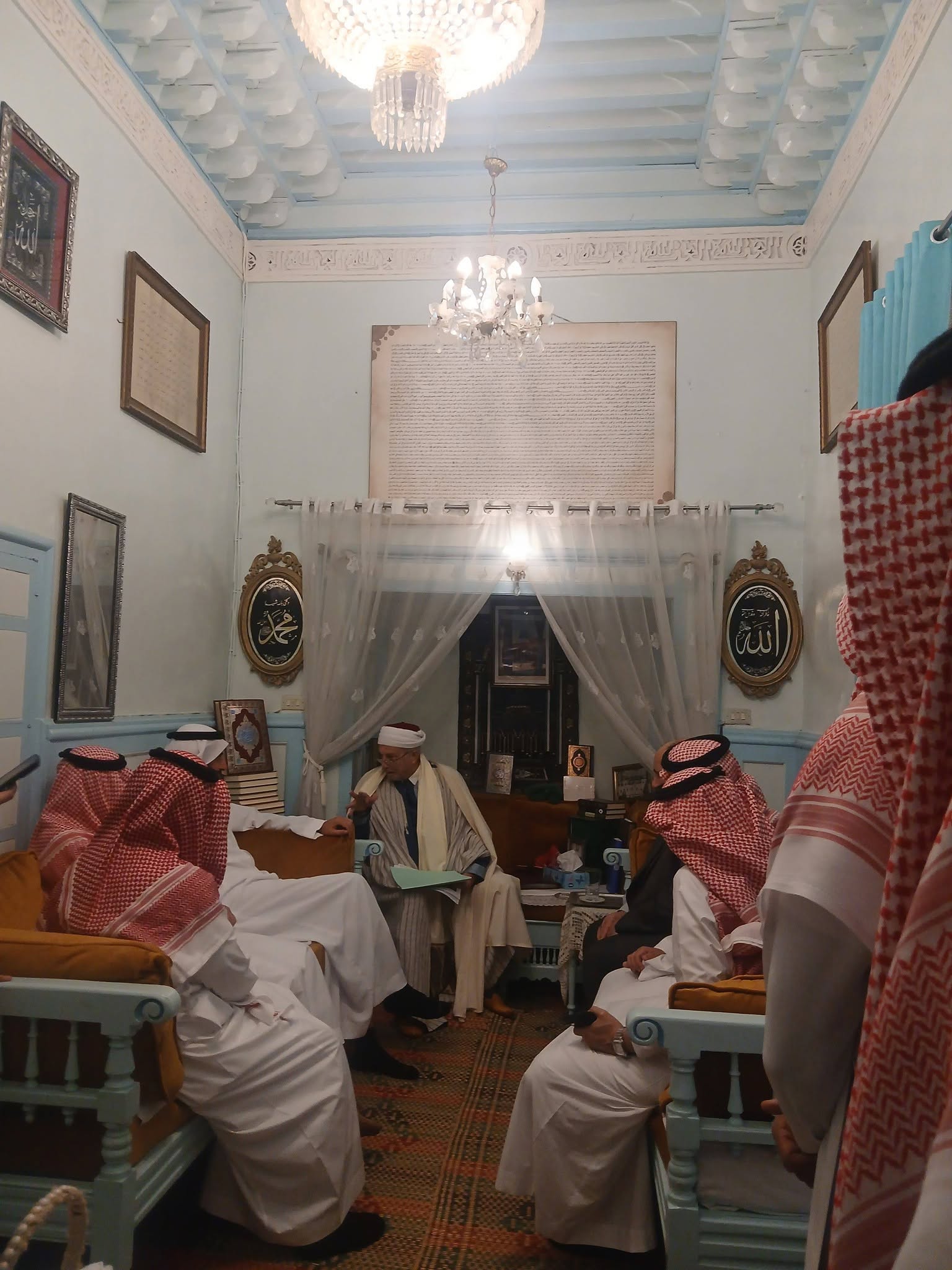 وزير الشؤون الدينية ووزير الحج والعمرة السعودي يزوران مدينة تونس العتيقة