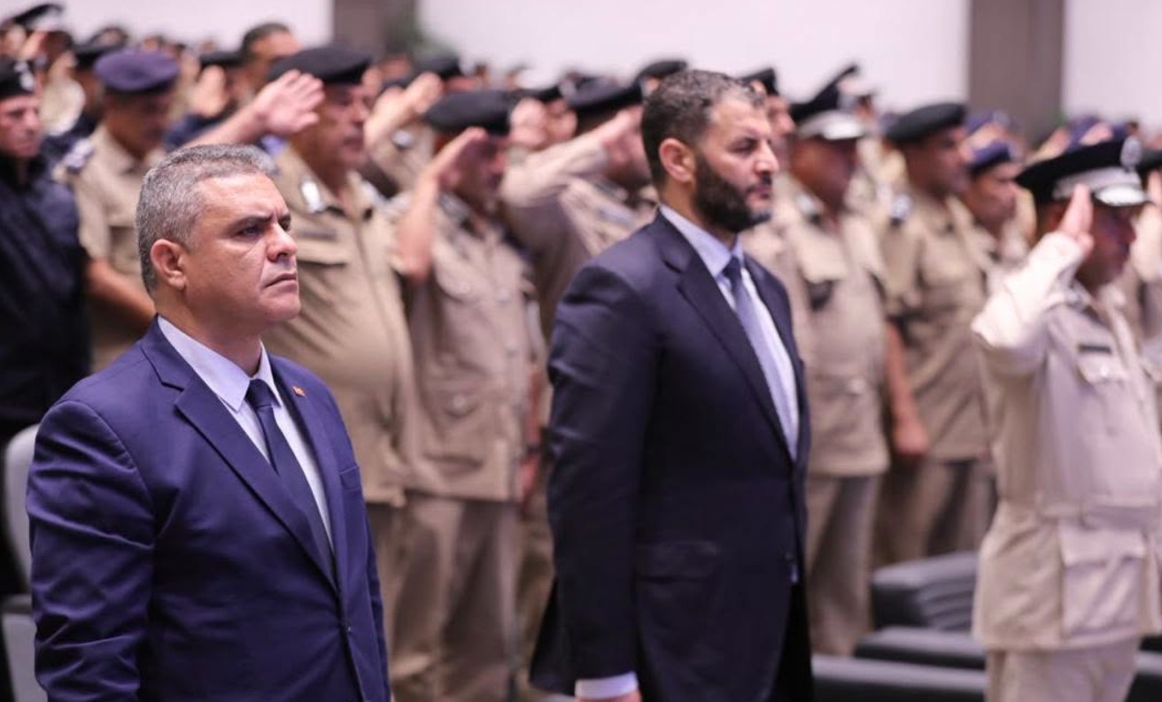 وزير الداخلية ونظيره الليبي يُؤكدان الحرص على تعزيز التعاون الأمني وتسهيل حركة العبور