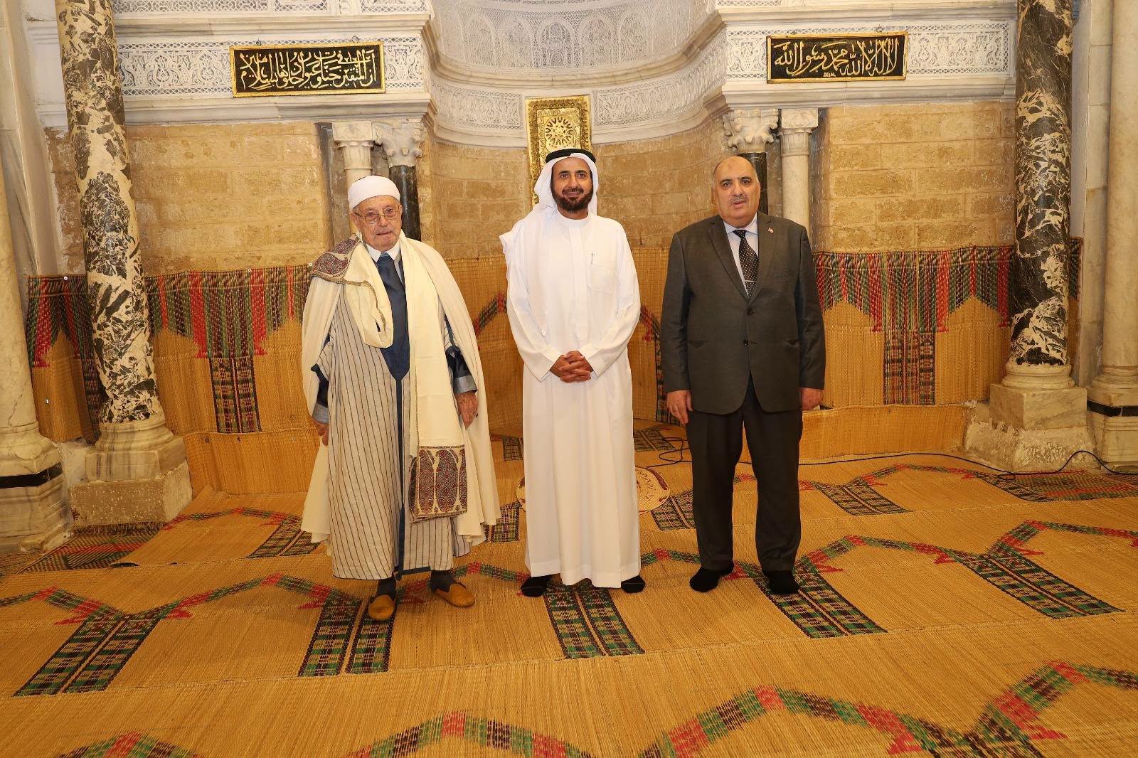 وزير الشؤون الدينية ووزير الحج والعمرة السعودي يزوران مدينة تونس العتيقة