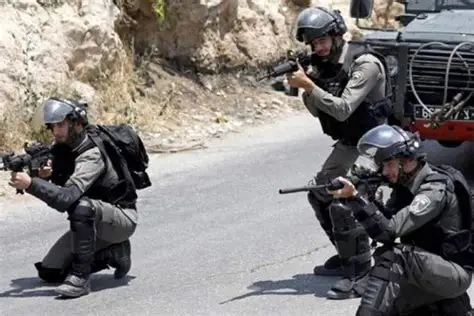 إصابة ثمانية فلسطينيين برصاص الاحتلال الصهيوني في قطاع غزة
