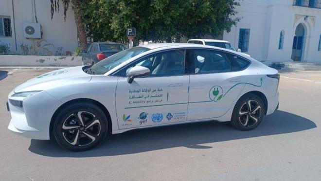 مدنين: بلديات جزيرة جربة تتسلم سيارات كهربائية تشجيعا على التنقل المستدام