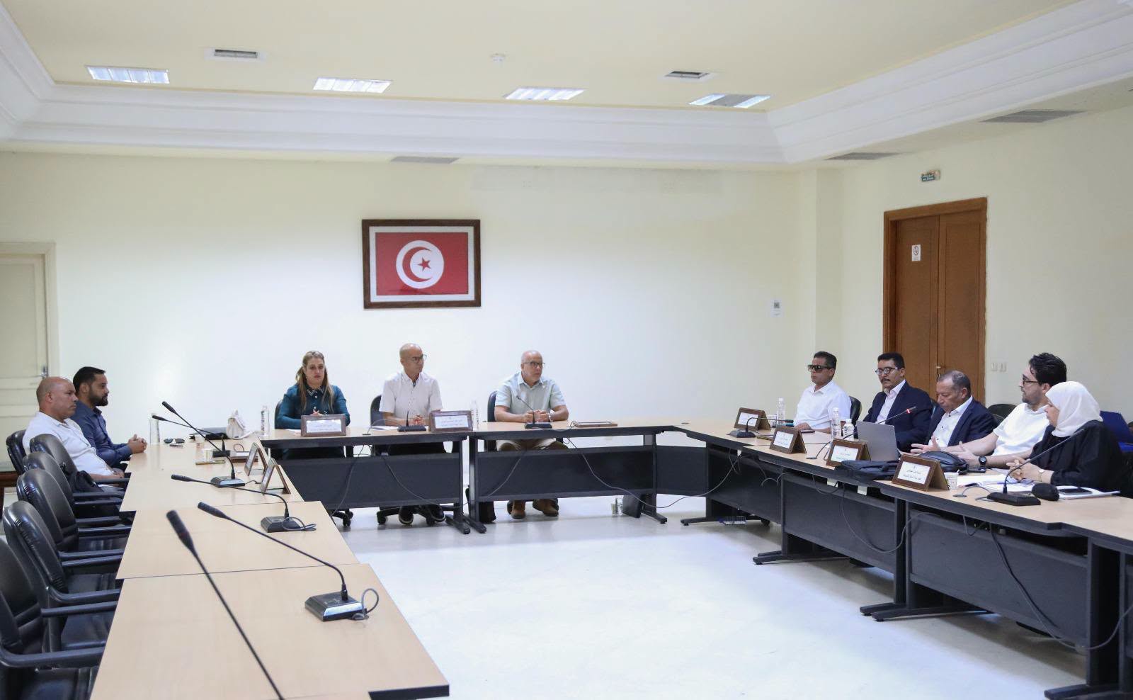 لجنة الماليّة بالمجلس الوطنيّ للجهات والأقاليم يواصل دراسةَ توجّهات مشروع ميزانية الدّولة لسنة 2027