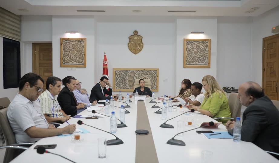 الاستعدادات لتنظيم مهرجان موسيقى الهواة محور جلسة عمل بوزارة الشؤون الثقافية