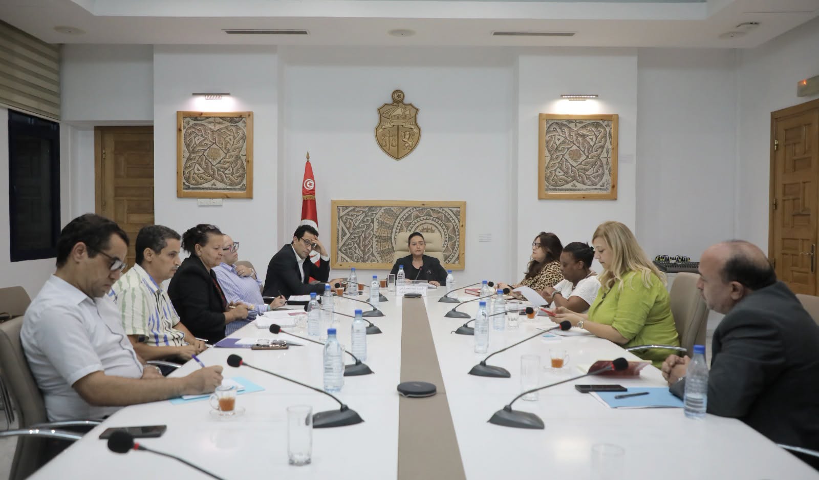الاستعدادات لتنظيم مهرجان موسيقى الهواة محور جلسة عمل بوزارة الشؤون الثقافية