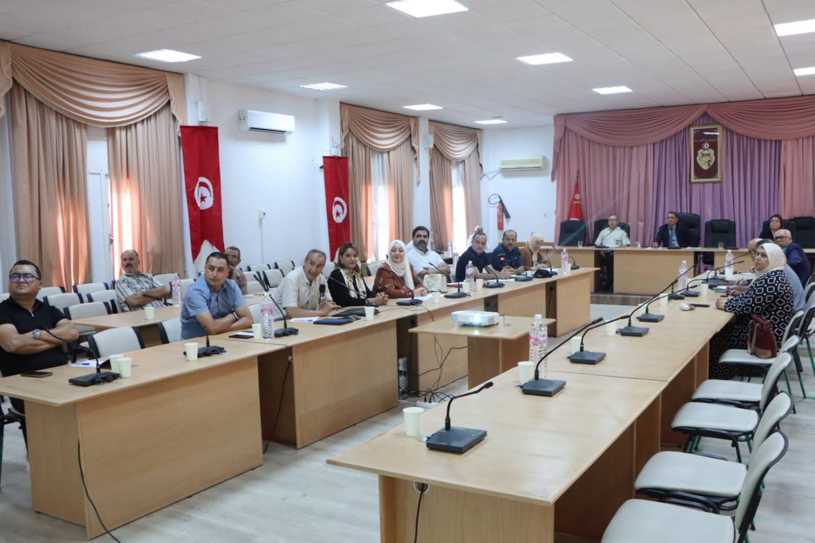 المنستير: التأكيد على تكثيف الرقابة الميدانية لضمان انتظام التزويد وحماية المقدرة الشرائية