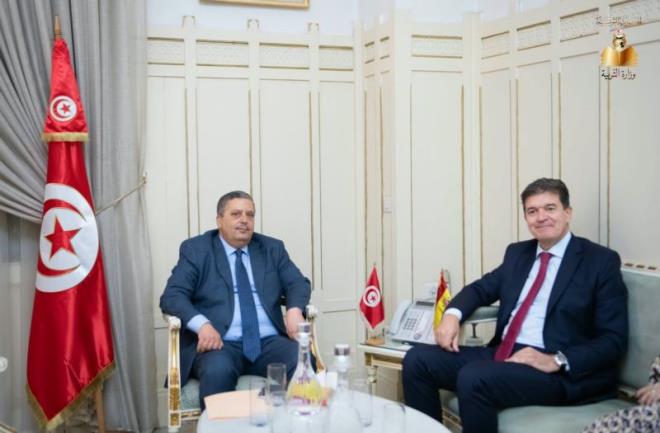 تونس وإسبانيا نحو تعزيز التعاون التربوي وتوأمة المؤسسات التعليمية