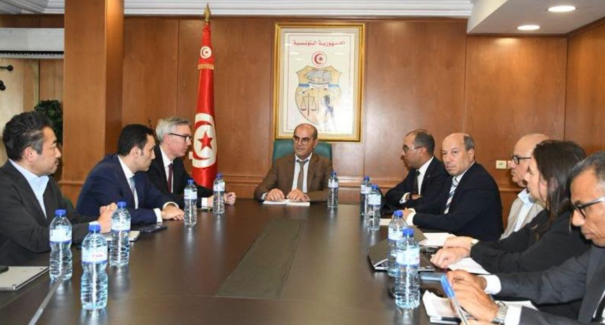 تونس ومستثمرين أجانب: نحو توسيع الاستثمار في الطاقة الشمسية وتخزين الطاقة