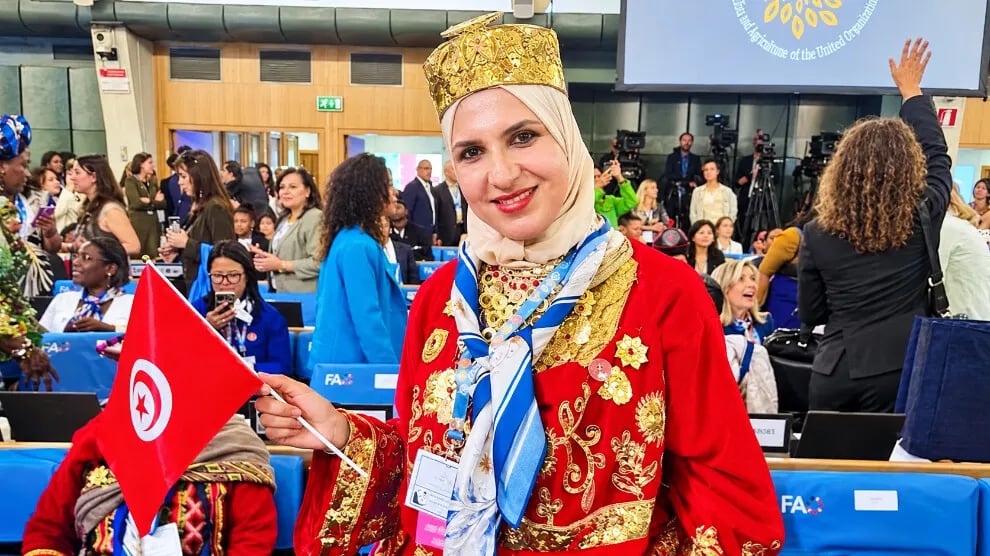 المهندسة الفلاحية امل الماكني  ضمن قائمة أفضل 100 امرأة "رائدة" عالميا في مجالي النظم الزراعية والغذائية والتنمية الريفية 