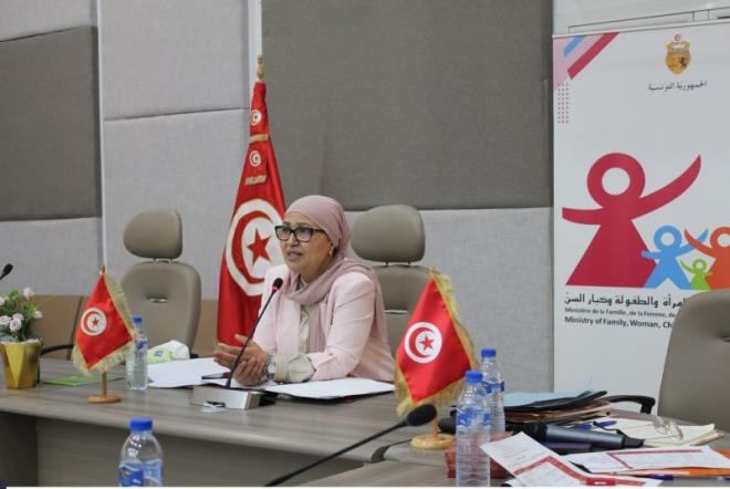 وزيرة الأسرة تؤكد ضرورة تدارك النقائص وتحسين أداء المؤسسات الراجعة بالنظر للوزارة