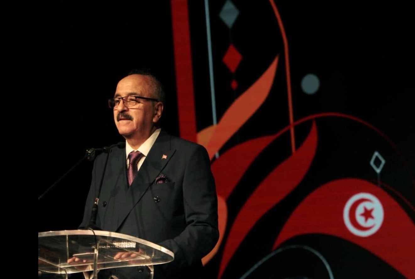 وزير الخارجية يطّلع على سير العمل في سفارة الجمهورية التونسية بالجزائر