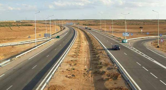 مشروع الطريق السيارة بوسالم – الحدود الجزائرية: دعوة أصحاب العقارات إلى تقديم ملاحظاتهم واعتراضاتهم قبل الانتزاع
