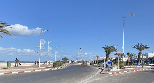 بلدية جربة حومة السوق تنطلق في إجراءات تركيز كاميرات مراقبة للتصدي للإلقاء العشوائي للفضلات
