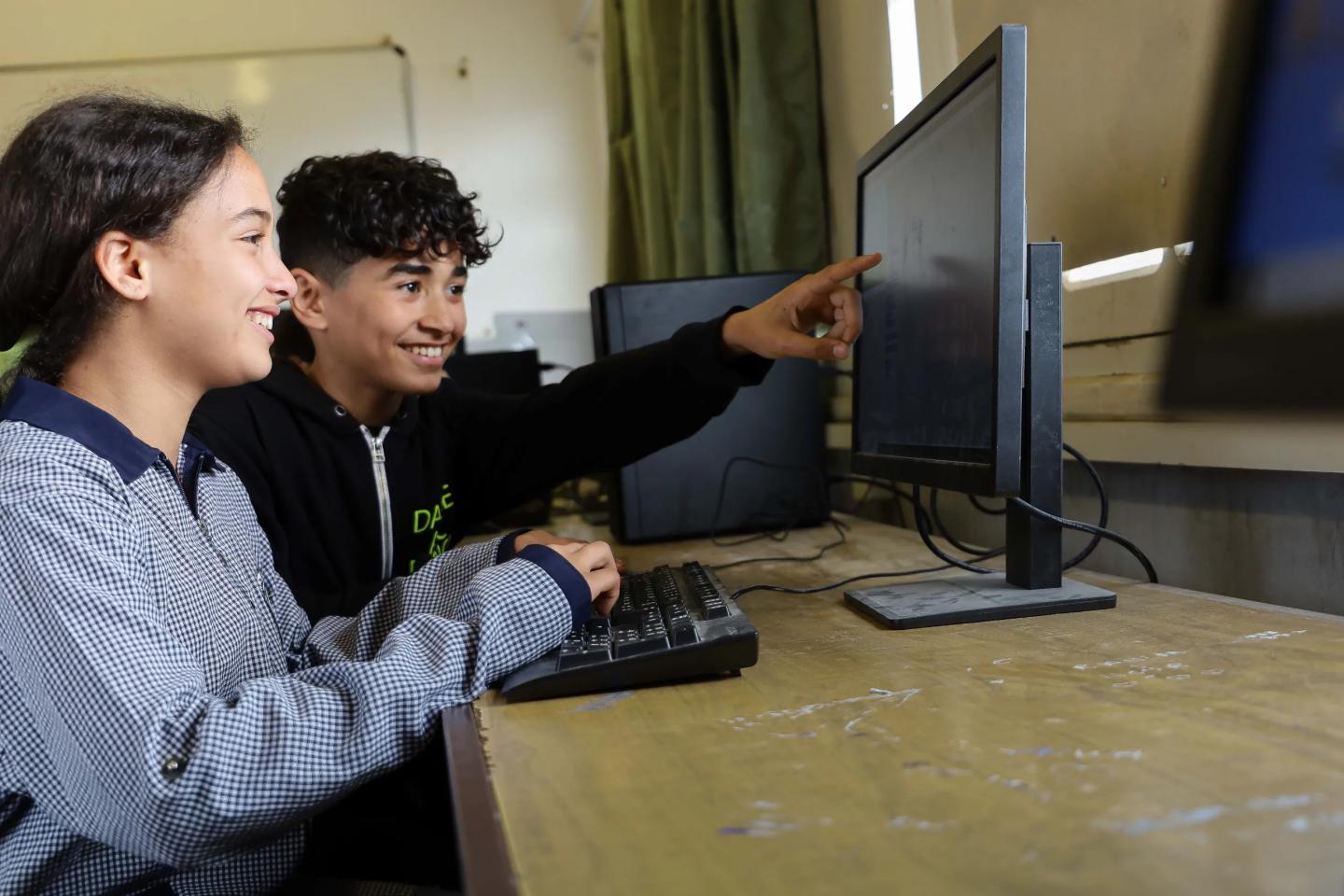 Gafsa : 2 000 enfants réunis pour sensibiliser aux dangers de la cybercriminalité