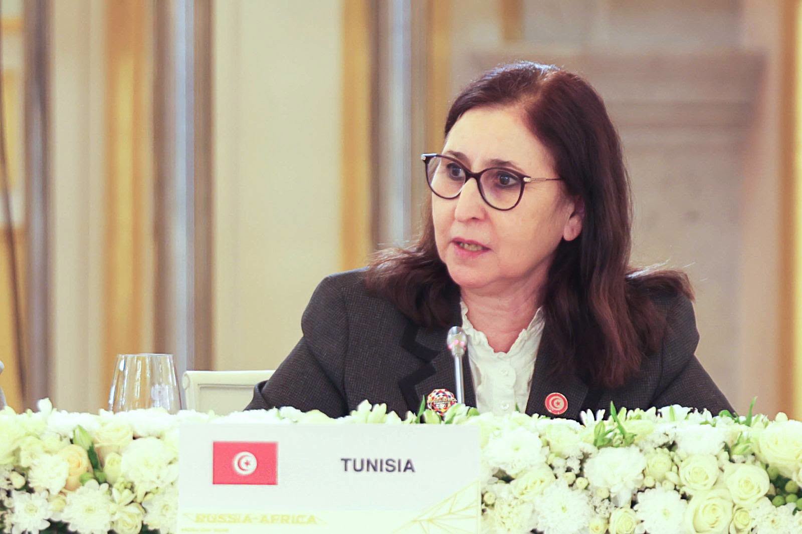 رئيسة الحكومة خلال كلمة تونس في افتتاح القمة الروسية الافريقية: ترسيخ السلم والأمن يمثل شرطاً أساسياً لتحقيق التنمية في القارة الإفريقية