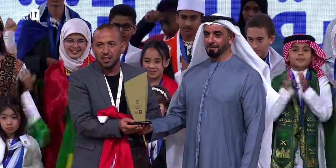 من ريف سليانة إلى عالمية دبي.. عزيمة "سيدي عامر" تفتكّ تاج القراءة العربي