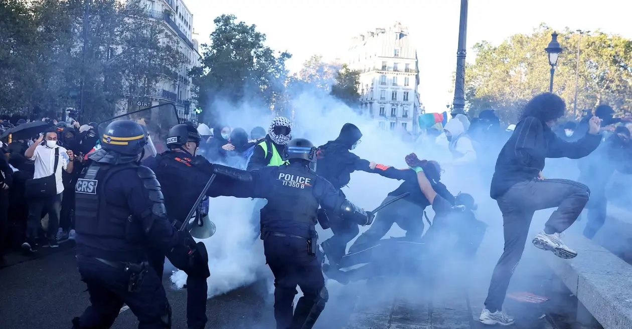 فرنسا: تقرير أوروبي يحمل السلطات مسؤولية استمرار الانتهاكات تجاه المهاجرين