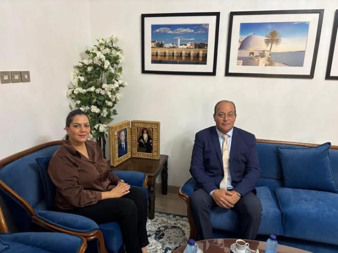سفارة تونس بمسقط: مساع لتمكين أفراد الجالية التونسية من جملة من الخدمات والامتيازات القانونية
