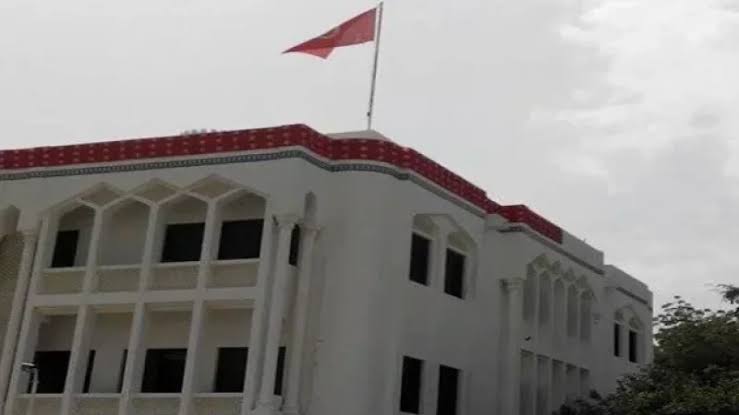 سفارة تونس بمسقط: مساع لتمكين أفراد الجالية التونسية من جملة من الخدمات والامتيازات القانونية